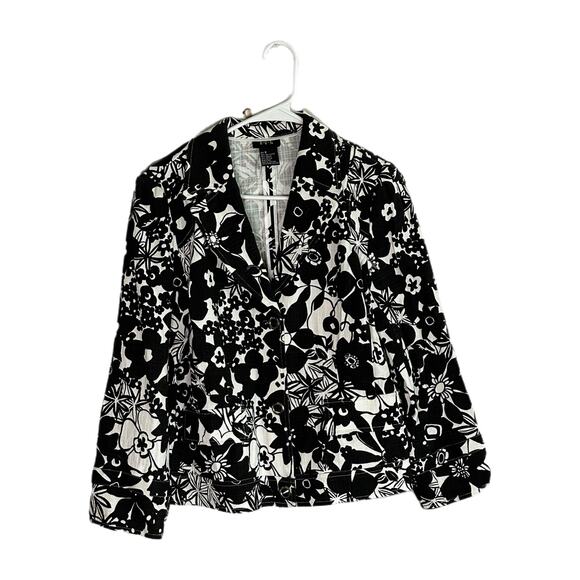 R.Q.T. Women’s White Blazer with Black Flowers, Size 8, Pre-owned - Picture 4 of 6